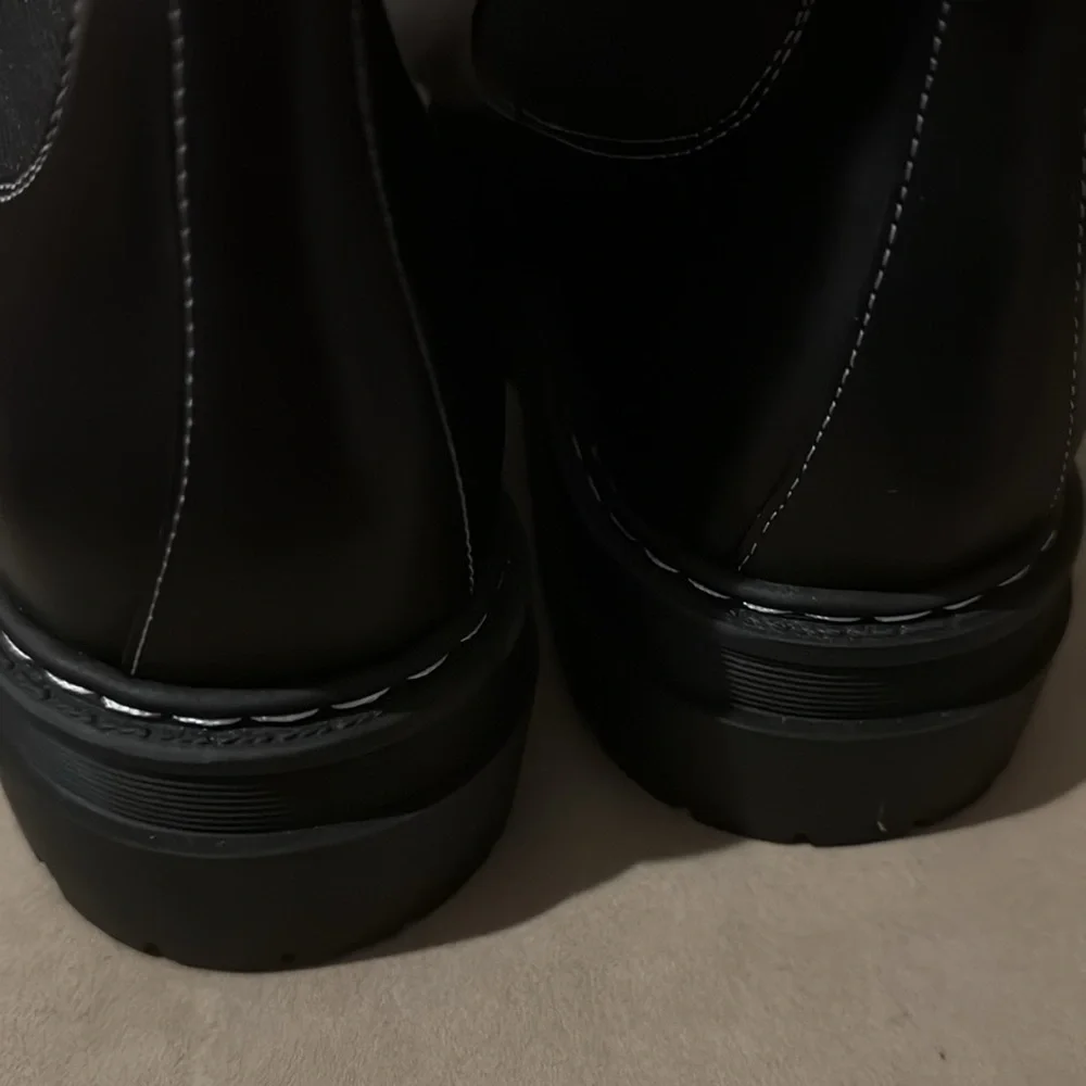 Marc Fisher Women's Patrick Chelsea Boot - Black Lug Sole Booties size 9.5 NWOT - Picture 7 of 10